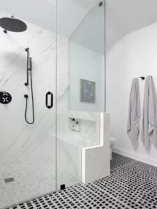 Shower with Bench Seat